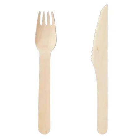 Widelec i nóż drewniane z serwetką zawinięte w papier a'500